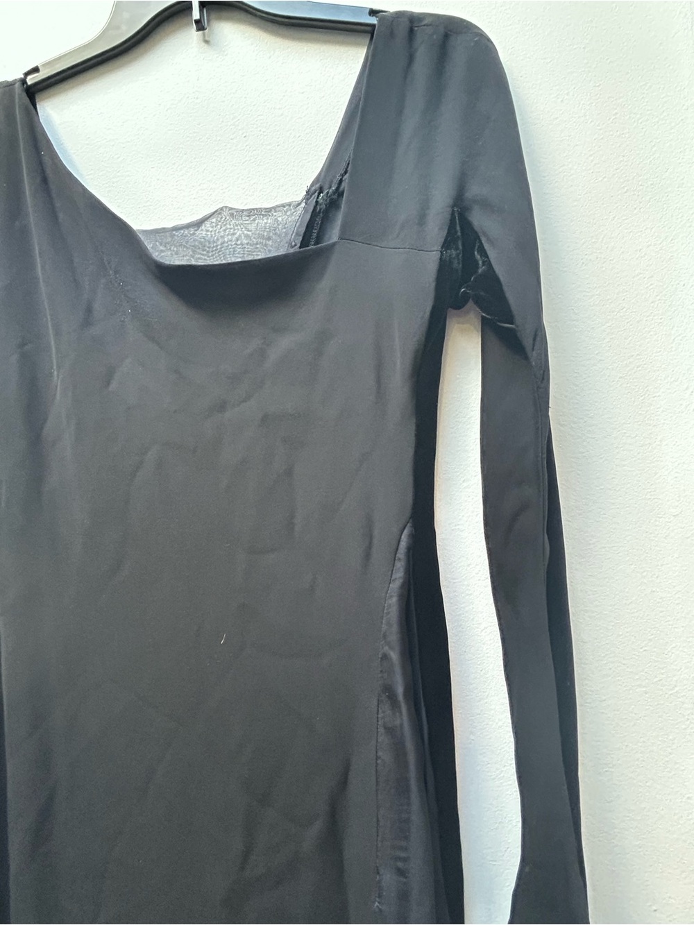 Ferre Black Long Sleeve Gown – Velvet Back & Mesh Sides - Picture 2 of 4
